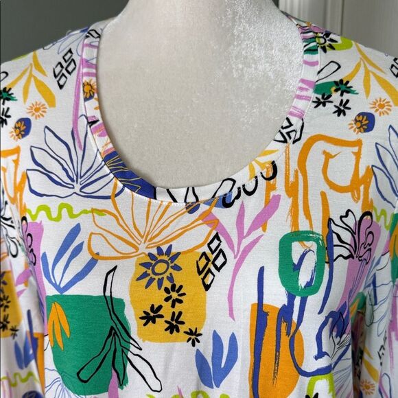 Colorful Floral Print Women's Top - Picture 8 of 11